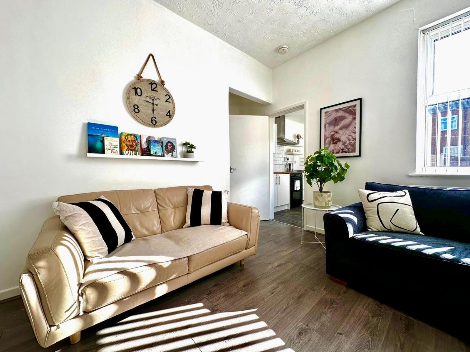 Spacious 3-Bedroom Family Home In Ince Εξωτερικό φωτογραφία